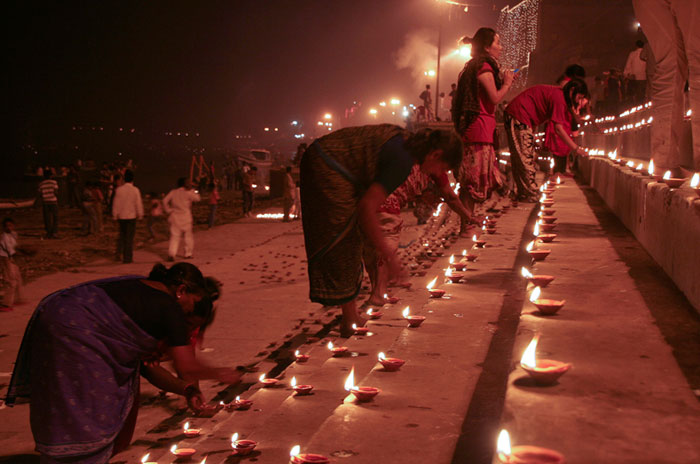 div-dewala-velas asombrosas cosas que hacer en varanasi