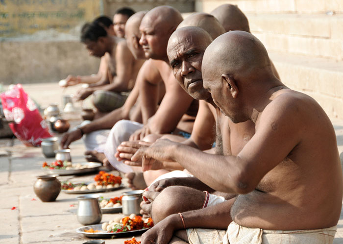 varanasi ceremonia asombrosas cosas que hacer en varanasi