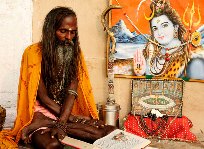 india saddhus gurus amazing things to do in varanasi