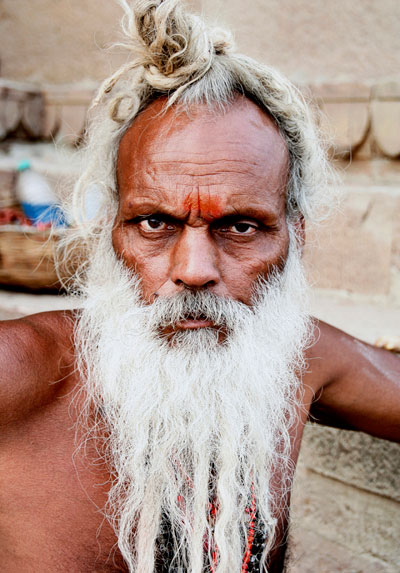 india-saddhus asombrosas cosas que hacer en varanasi