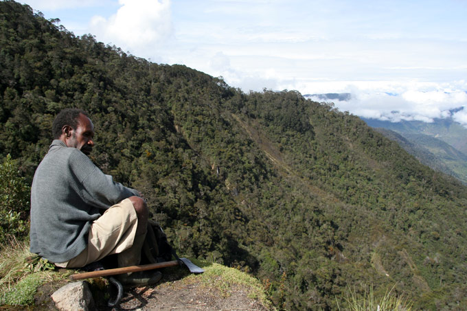 guide papua trek Hiking the Baliem Valley on a budget