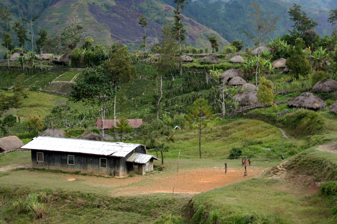 hitugi village papua Hiking the Baliem Valley on a budget