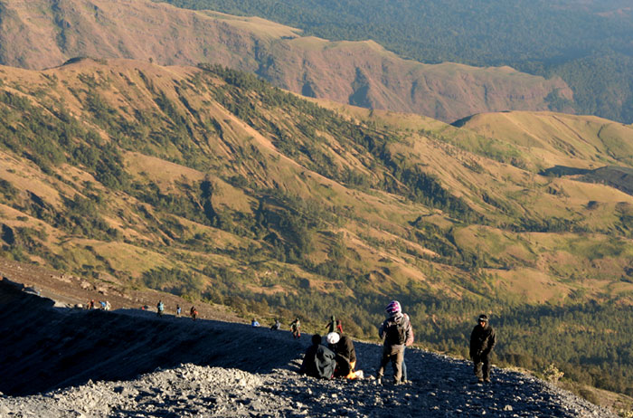 mount rinjani trek lombok indonesia