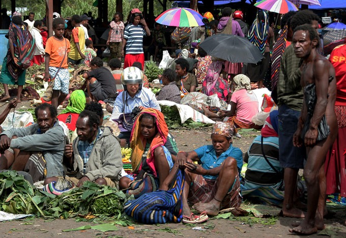 market wamena Hiking the Baliem Valley on a budget