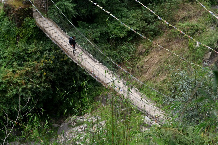annapurna base camp sanctuary bridge