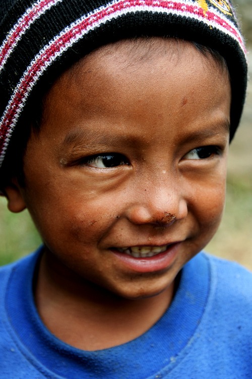 trekking al campo base del annapurna niños