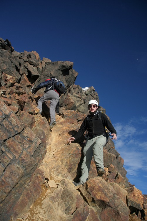 ecuador trekking climbing iliniza norte