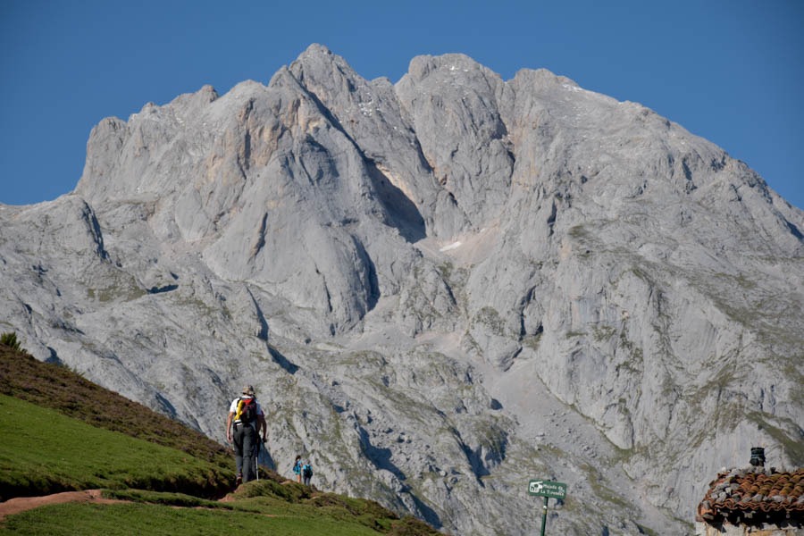 Trekking de Sotres a Urriellu 