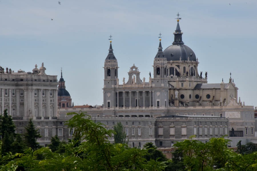 Madrid Sehenswürdigkeiten: Almudena-Kathedrale