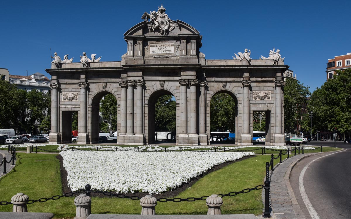 One day in Madrid: Puerta de Alcalá